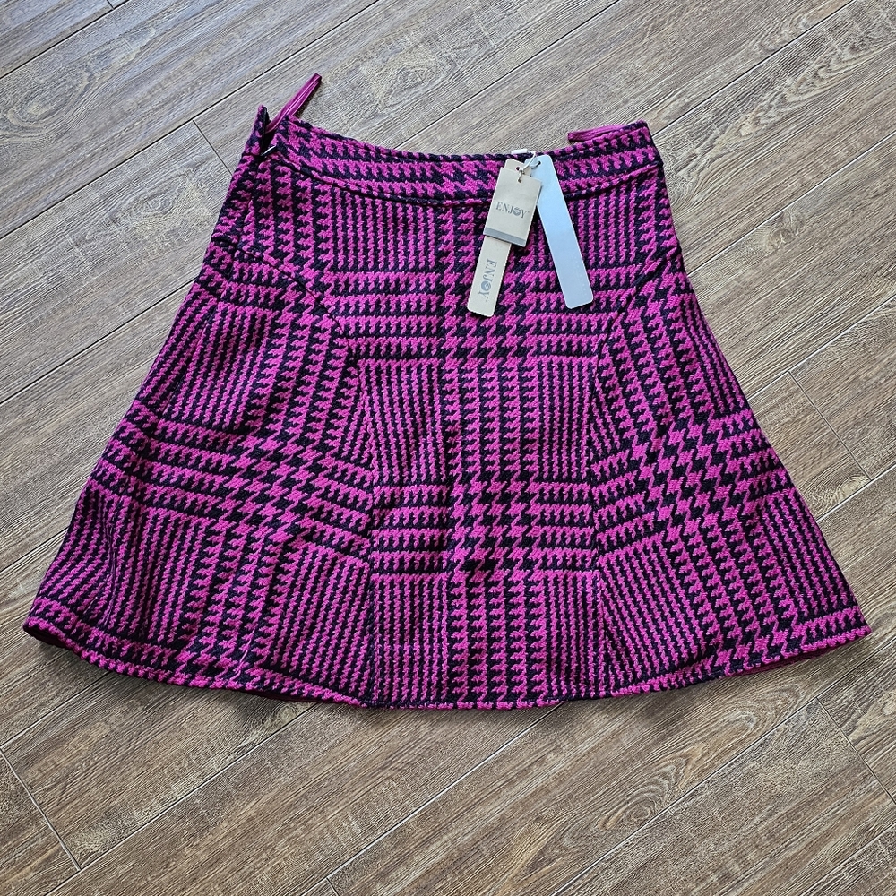 Enjoy Black and Pink skirt